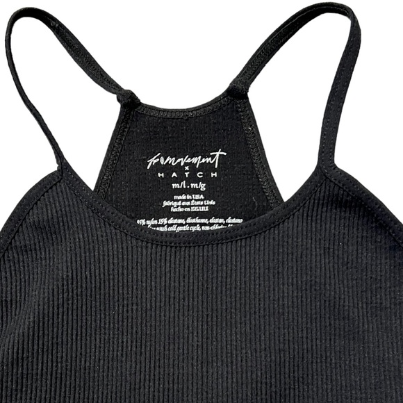 (L-2) Free People Happiness Runs Tank Top Black w/ Logo on Back M/L - Picture 2 of 4